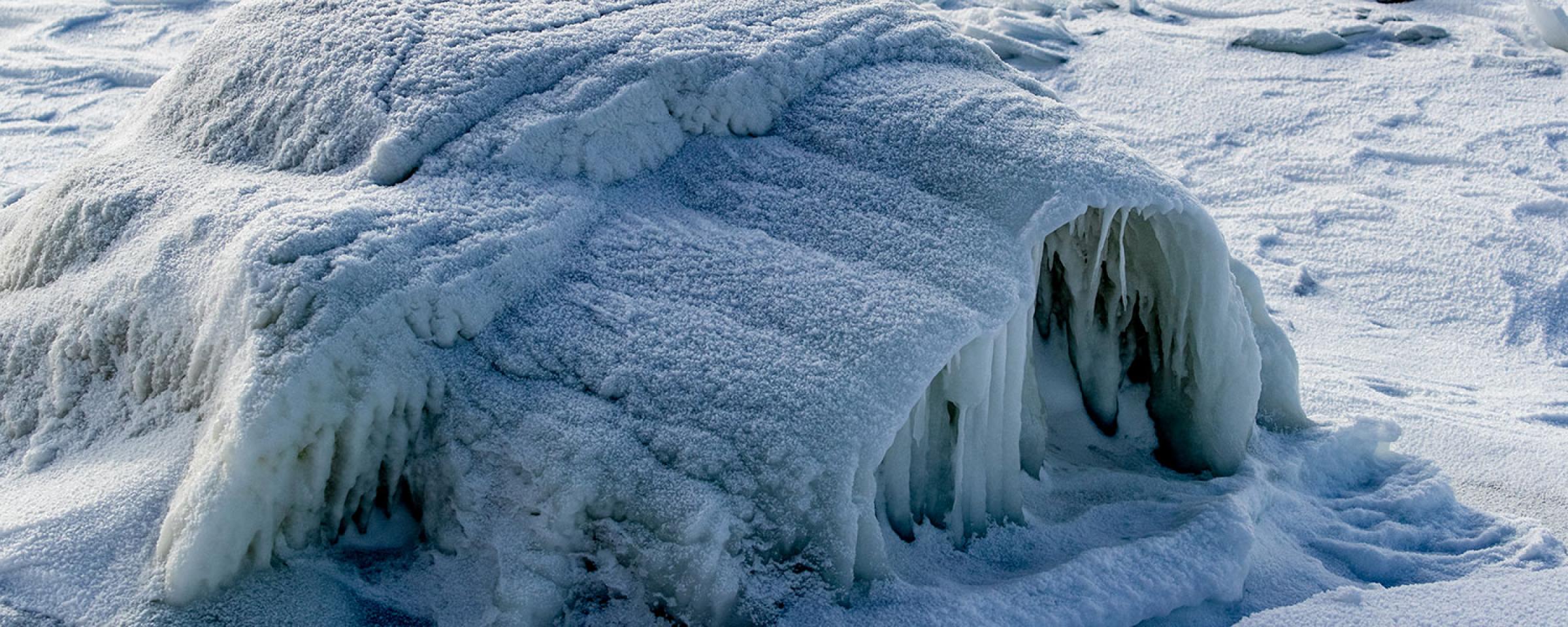 Ice pressure ridge